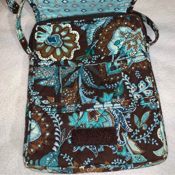 *READ DESCRIPTION* Vera Bradley Java Blue Paisley Small Quilted Crossbody Bag - Picture 2 of 6